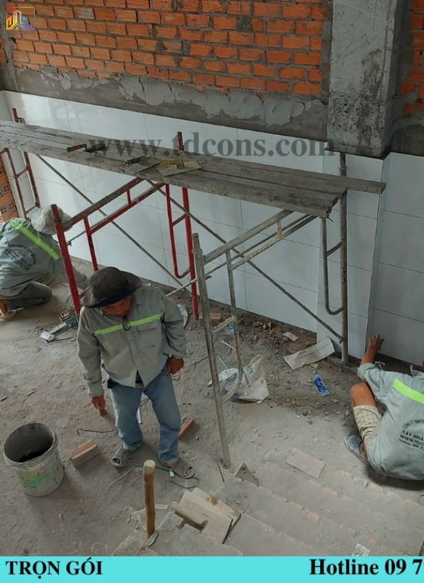 Gia đình Anh Niềm - Chị Hoa ( Khởi công )
