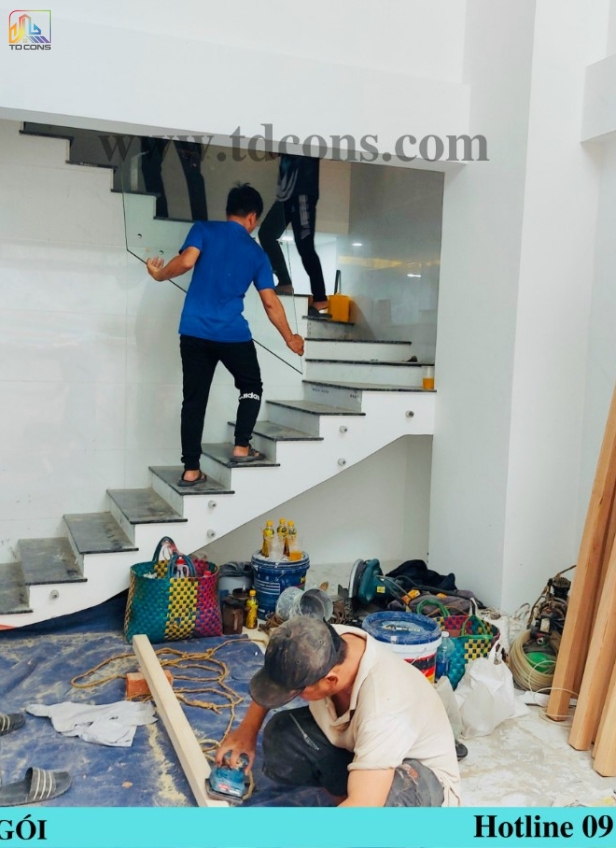 Gia đình Anh Niềm - Chị Hoa ( Khởi công )