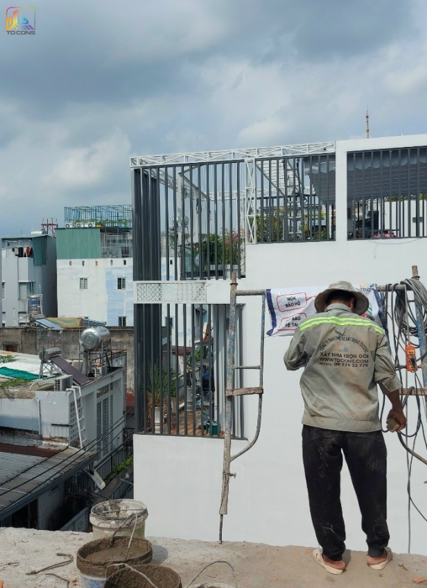 Gia đình Anh Niềm - Chị Hoa ( Khởi công )