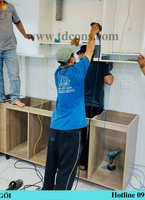 Gia đình Anh Niềm - Chị Hoa ( Khởi công )