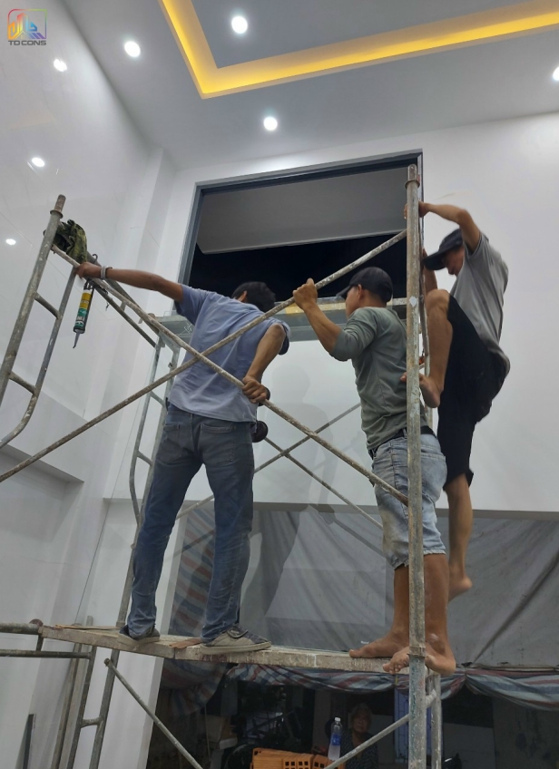 Gia đình Anh Niềm - Chị Hoa ( Khởi công )