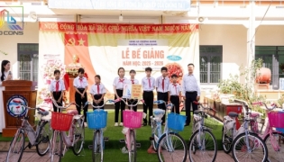 TDCONS – Trao Tặng Xe Đạp, Chắp Cánh Ước Mơ Đến Trường Cho Học Sinh Nghèo Vượt Khó